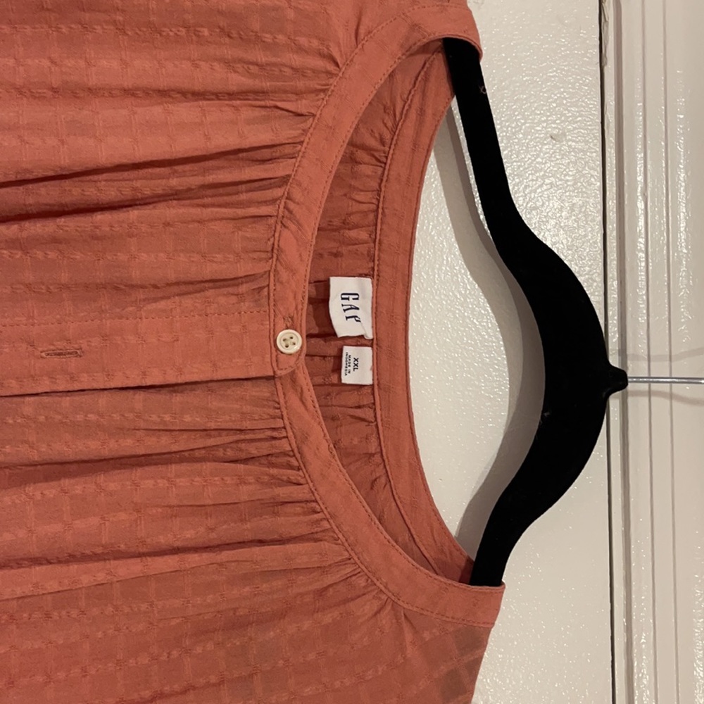 Gap Collarless Button Down. - image 4